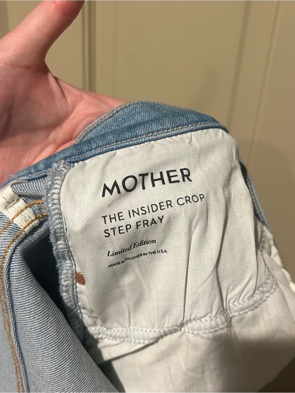 Mother The Insider Crop Step Fray Jean - Picture 8 of 9